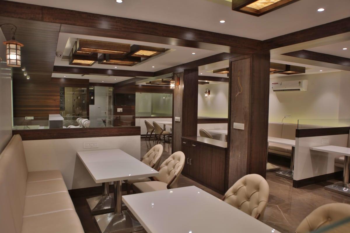 Hotel K P Pride Jalgaon Esterno foto
