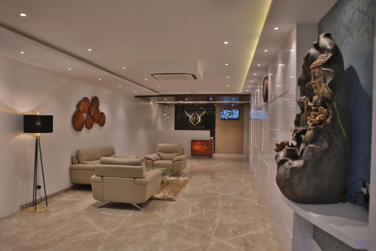 Hotel K P Pride Jalgaon Esterno foto