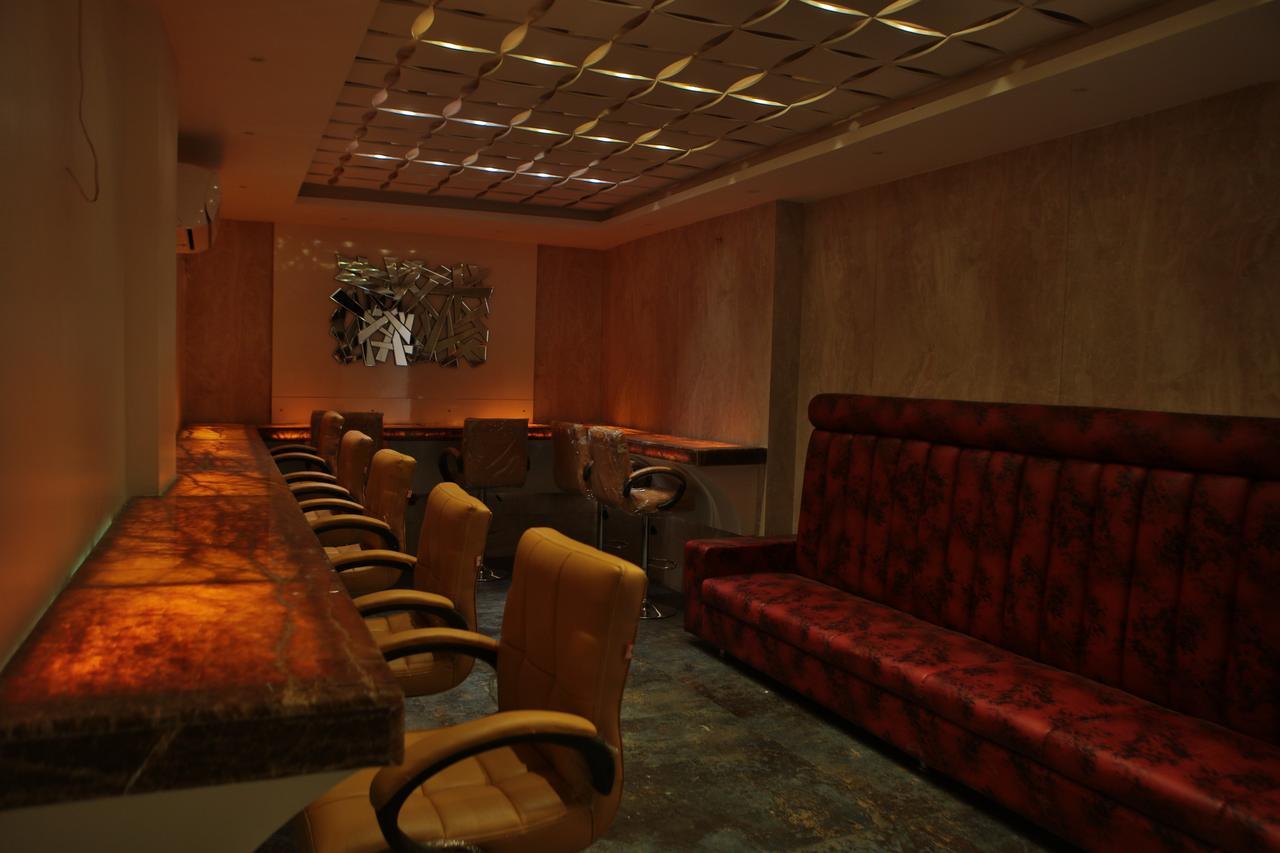 Hotel K P Pride Jalgaon Esterno foto