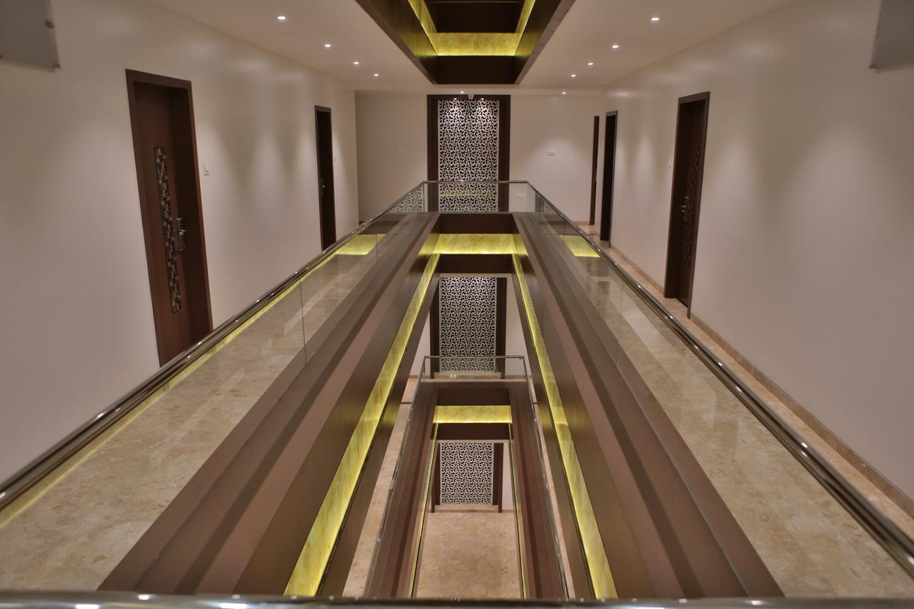 Hotel K P Pride Jalgaon Esterno foto